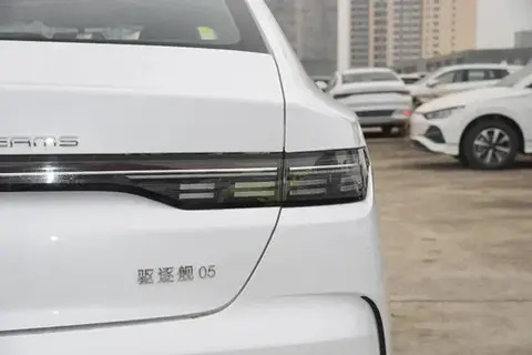 七万块开走比亚迪，这车让加油站犯愁