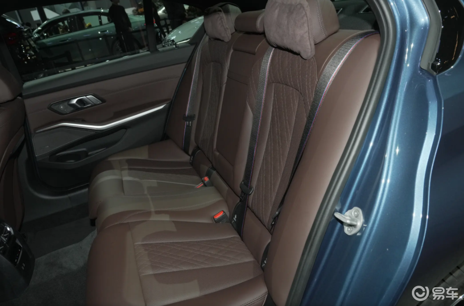 凯迪拉克CT5新版卖20万出头，和3系比孰优孰劣