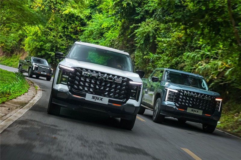 星际X和江铃大道追光者跑荒野，城市+长途+越野三线实测