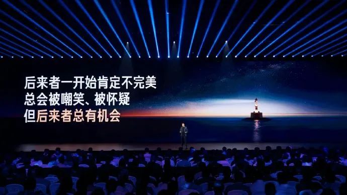 低价击穿底线，车企互掐、供应商痛诉！反卷一年无果，汽车产业难逃鄙视链