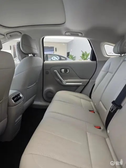 直指小鹏MONA M03！零跑B01到店，续航650公里