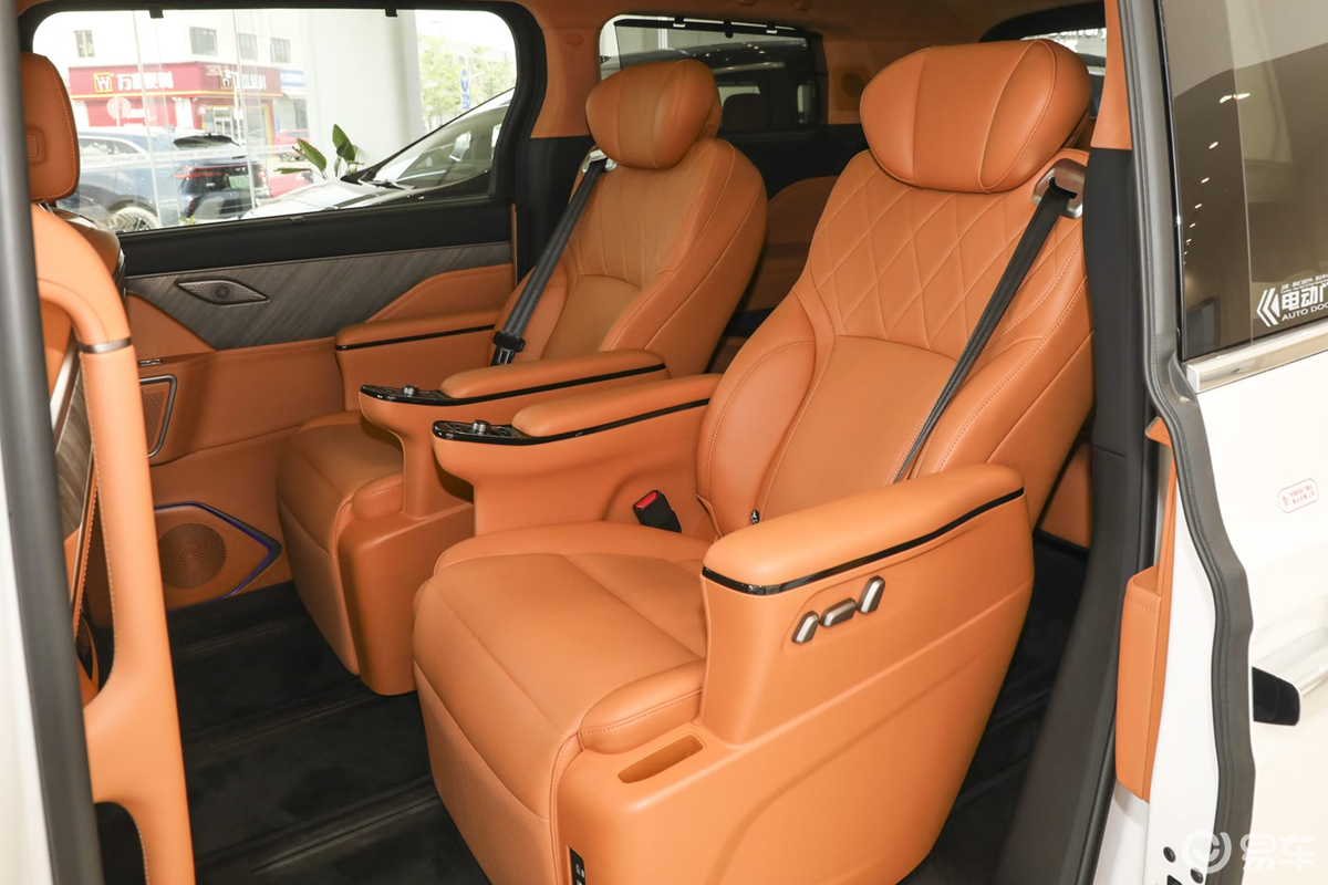 魏牌双旗舰开启全国交付，长城如何定义“新家用”？