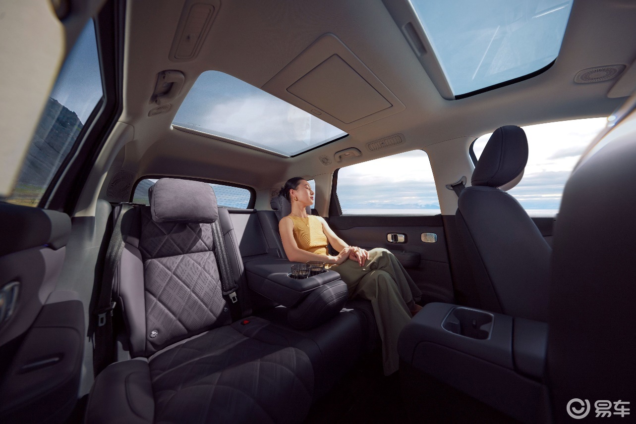 2026款零跑C16推出全新5座版，售价16.88万起