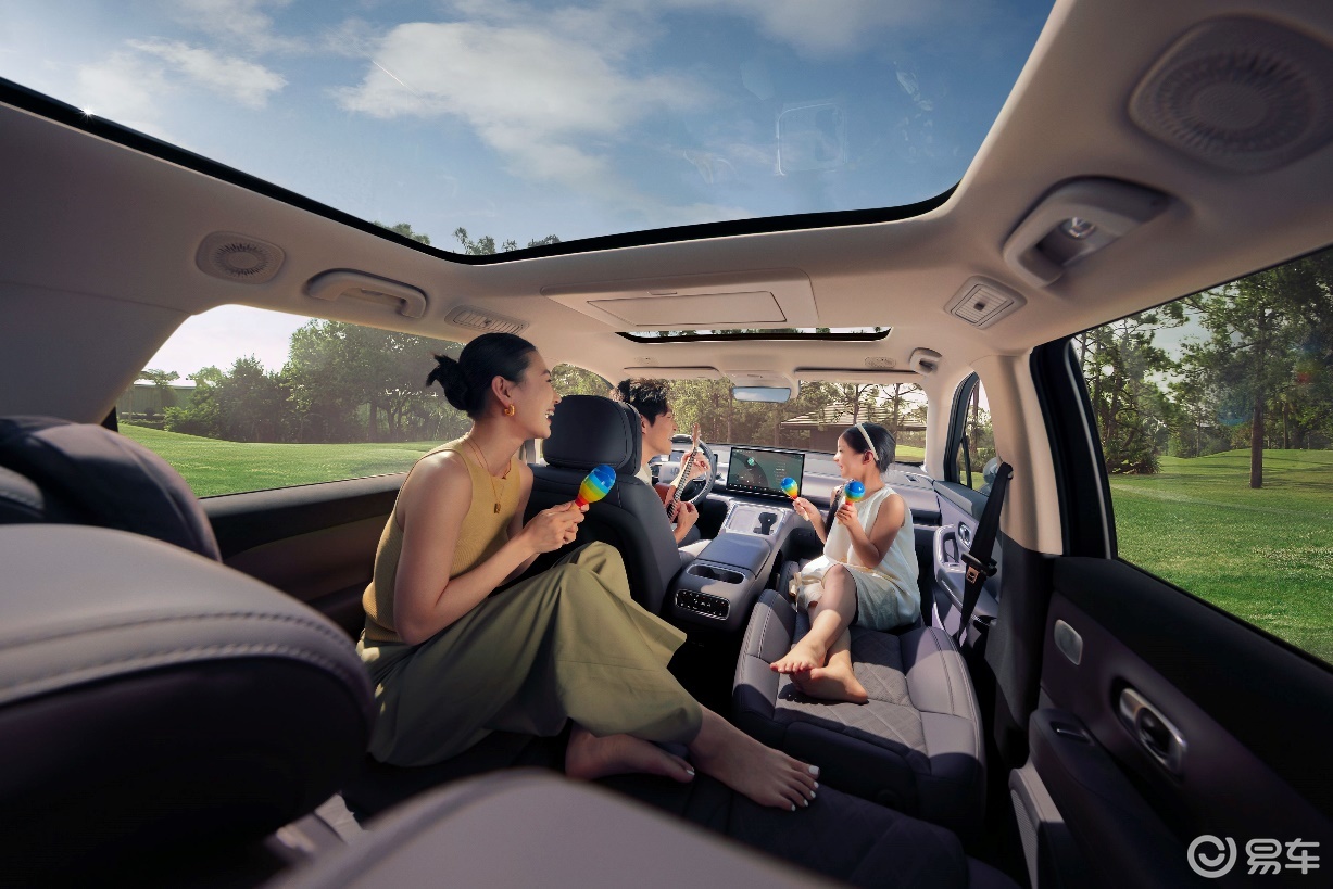 2026款零跑C16推出全新5座版，售价16.88万起