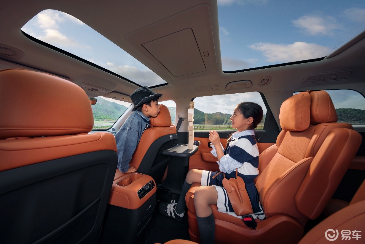 2026款零跑C16推出全新5座版，售价16.88万起