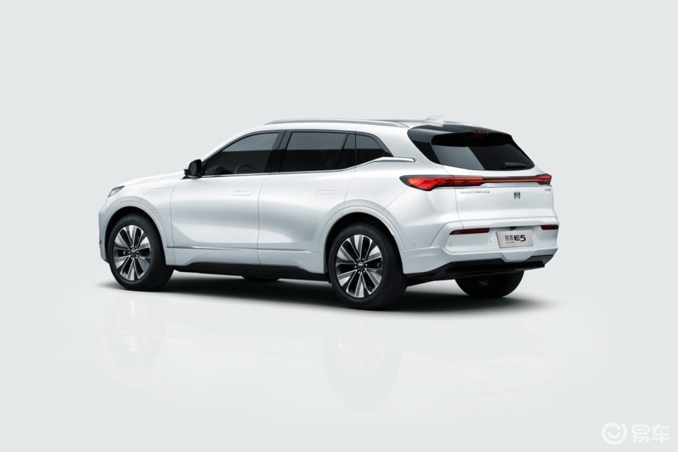 油换电的首选 新别克纯电E5上市 一口价14.99万起
