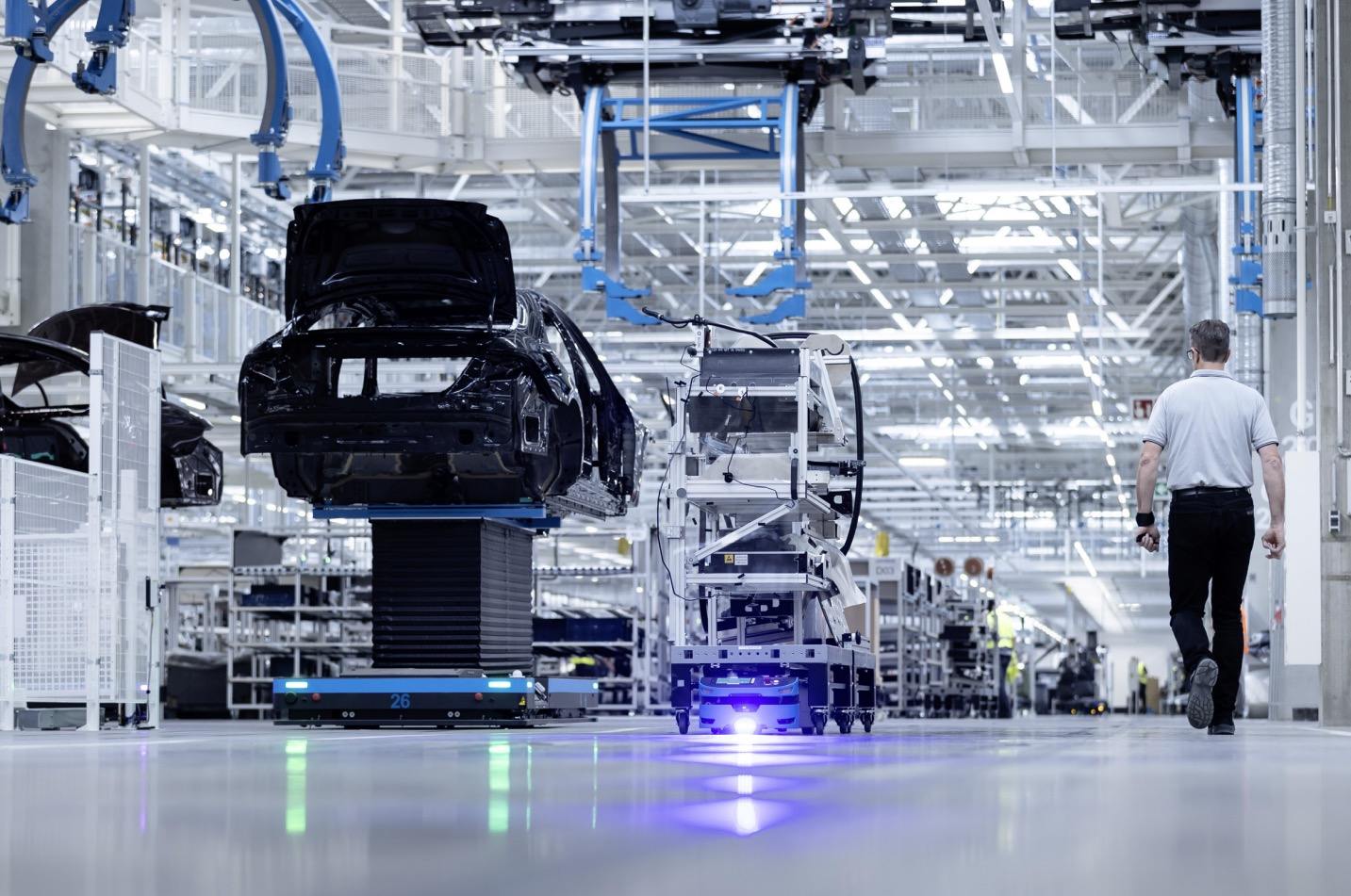 夏季达沃斯 汽车变革让世界经济看到新动力