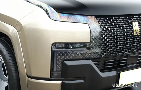 比亚迪推新款百万级SUV，车长5.4米配两把锁，比Q7大却比揽胜便宜