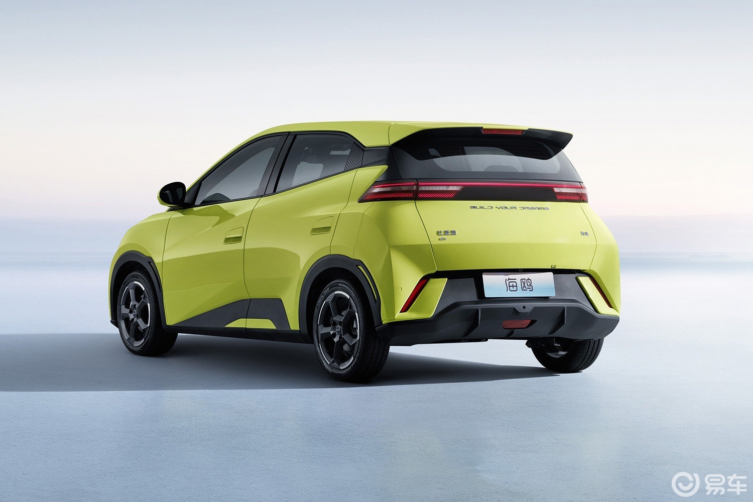 10万内纯电小车怎么选？是买吉利星愿，还是比亚迪海鸥！