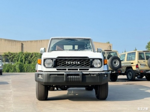 酷路泽70系列中东版 全部在售 2025款 2024款 2023款 2022款 2020款 2019款酷路泽70系列中东版目前售价60万起 直降38.8万