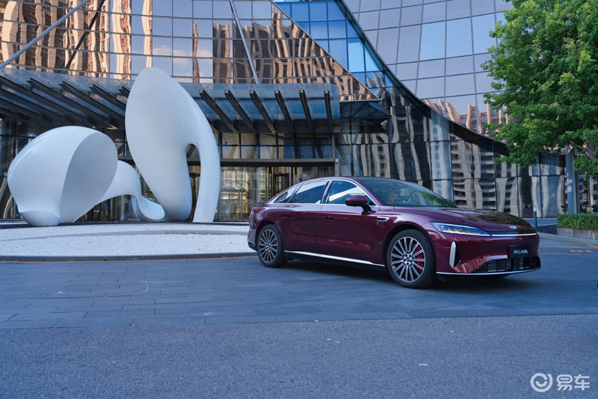 风云A9L全球上市 13.99万起塑真C级豪华旗舰新标杆