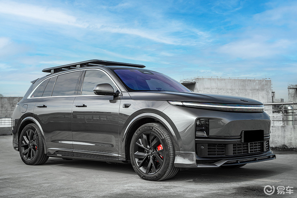 理想 L7 “暗夜机甲” 改装：把未来感焊死在车身！