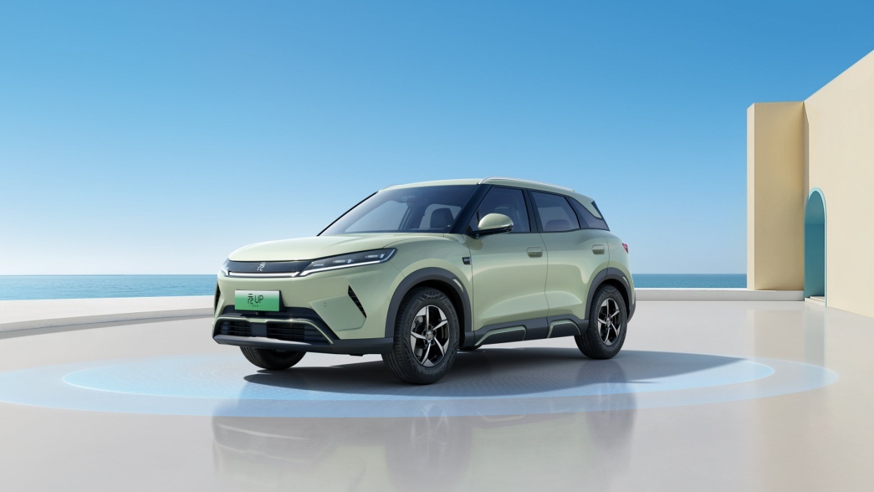 东风纳米06 VS 比亚迪元UP谁更适合家用代步出行？