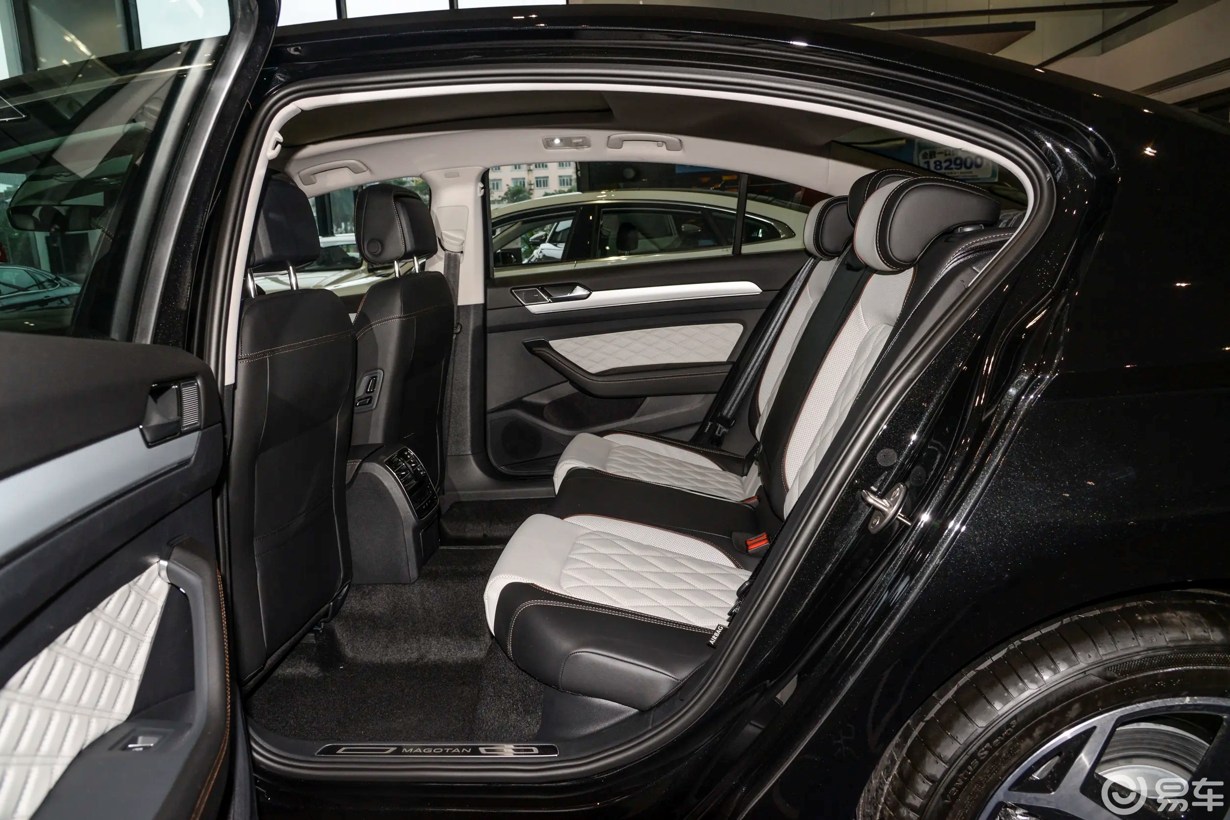 20万合资品牌B级车对比，大众迈腾和本田雅阁该怎么选？