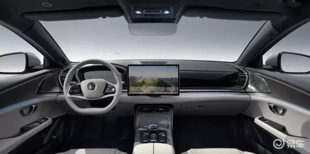 风云A9L与比亚迪汉DM-i：中大型插混轿车战场对决