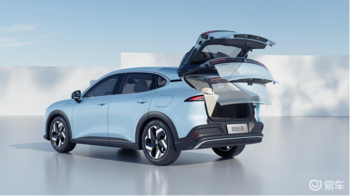 买新能源SUV，宝骏云海2026款和吉利银河E5如何选？