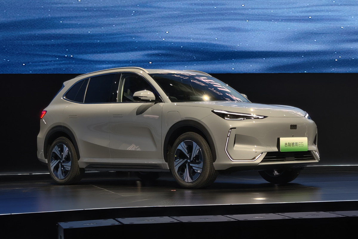 坚定热门纯电SUV，宝骏、零跑和吉利银河，谁更懂家庭？