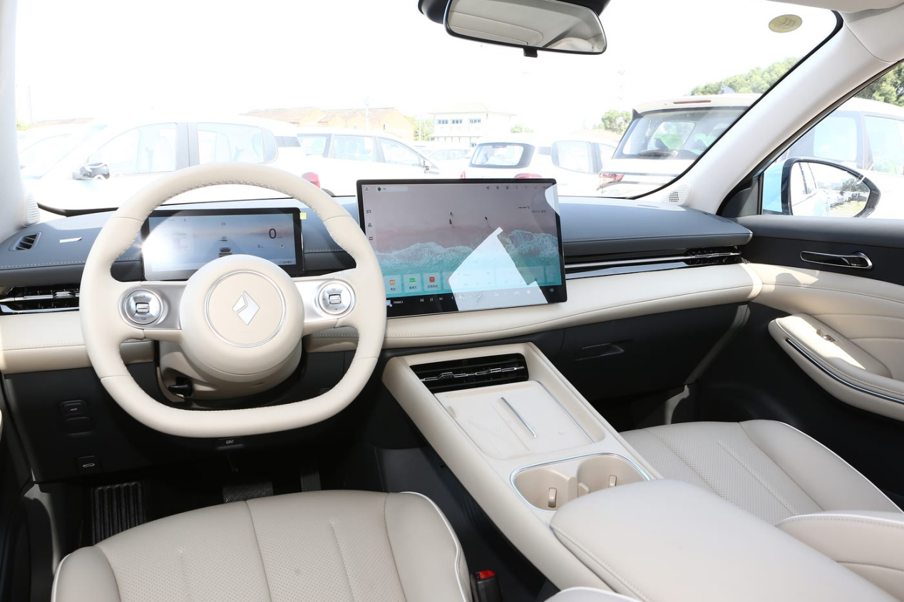 坚定热门纯电SUV，宝骏、零跑和吉利银河，谁更懂家庭？