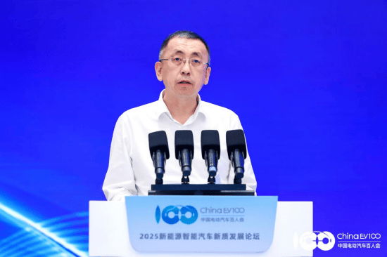 岚图汽车CEO卢放：岚图FREE+上市15分钟锁单突破11583台，用户称这款车改到了心坎里！真正解决用户的痛点