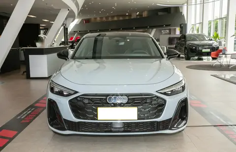 奥迪推新A5L抢市场 宝马3系压力大 配置参数全公开