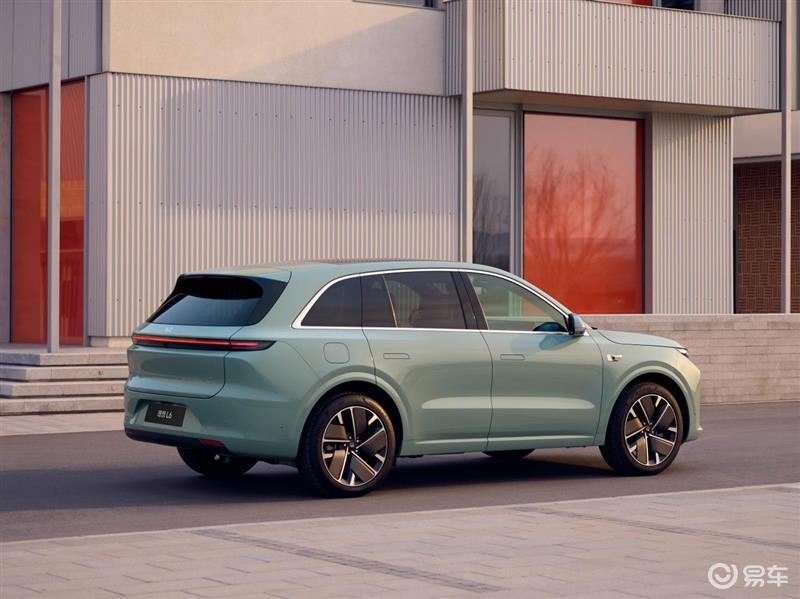 价格几乎一致 全新岚图FREE+有实力叫板理想L6吗？