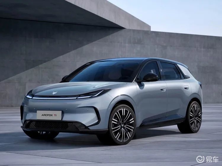 极狐纯电小车8月预售，续航超400公里！竞品瞄准吉利星愿