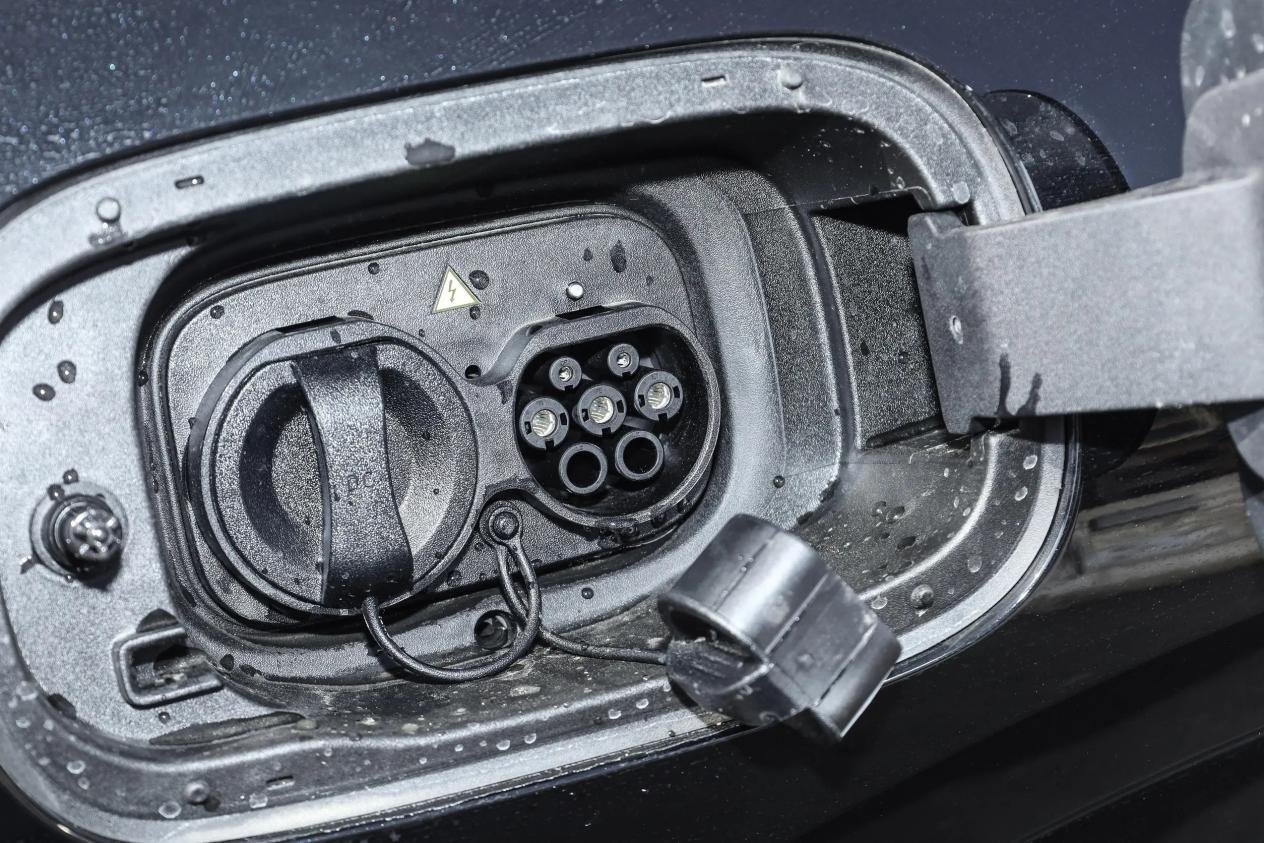 10-15万买纯电C级车，启源A07和日产N7，谁划算？