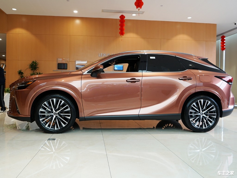 雷克萨斯RX新能源 全部在售 2025款 2023款成都雷克萨斯RX新能源最高降5.00万 最低仅售49.90万