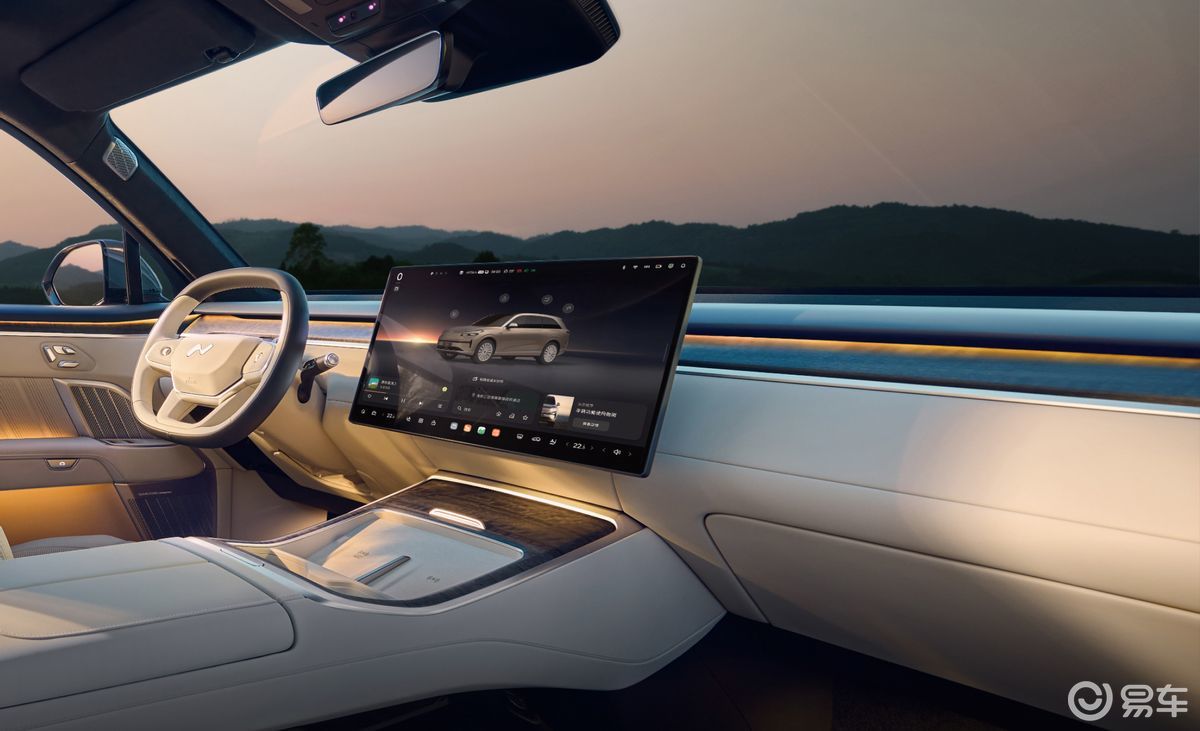 30多万买大空间SUV 理想i8对比乐道L90 谁更值？