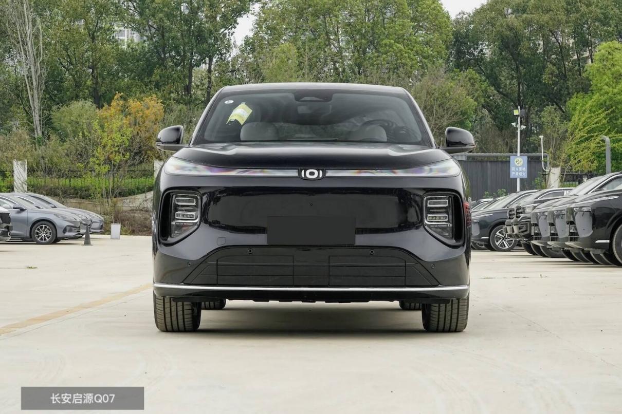 巅峰对决：长安启源Q07遇上比亚迪宋PLUS，谁更强？