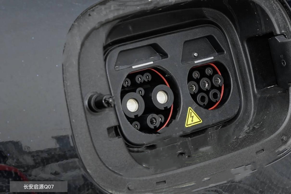 巅峰对决：长安启源Q07遇上比亚迪宋PLUS，谁更强？