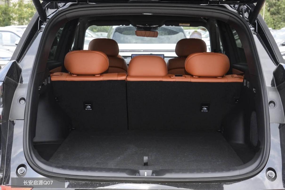巅峰对决：长安启源Q07遇上比亚迪宋PLUS，谁更强？