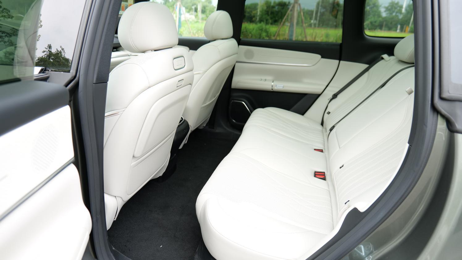 大厂出品，价格接近，选长安启源Q07还是宋PLUS DM