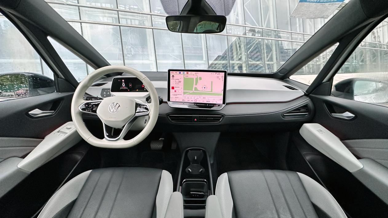 ID.3对比萤火虫，谁是13万以内更具性价比的纯电之选？