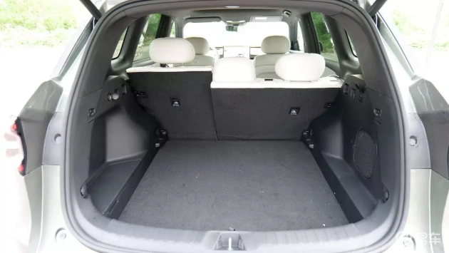 长安启源Q07 vs 宋PLUS DM：性价比对决