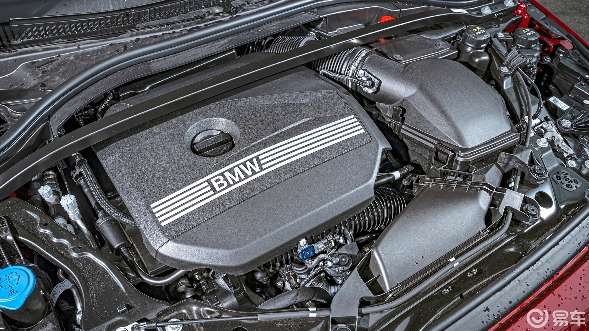 奥迪A3、BMW 2系和马自达3的较量