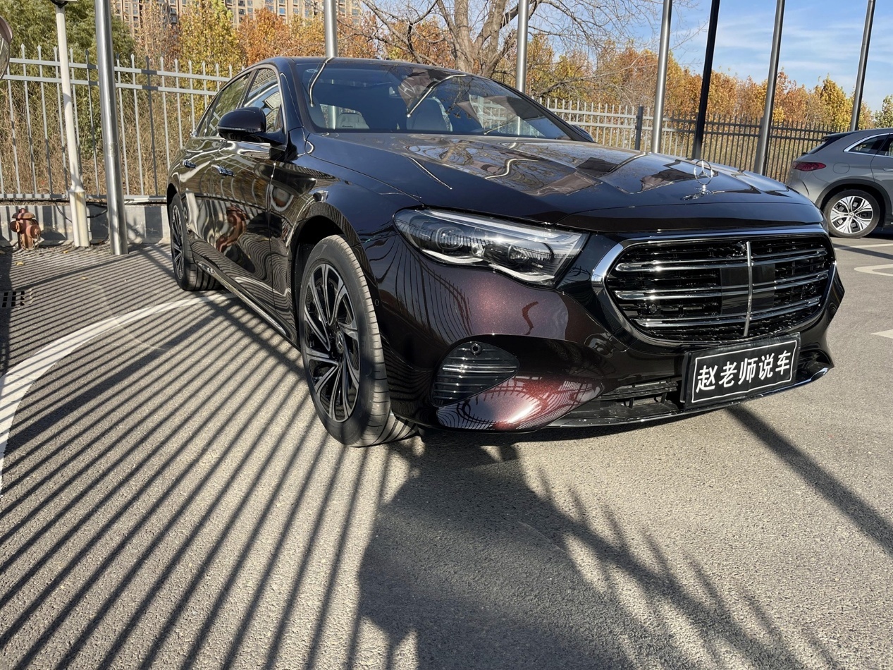 分期买奔驰E级?还是全款风云A9L,国产和合资C级车对比