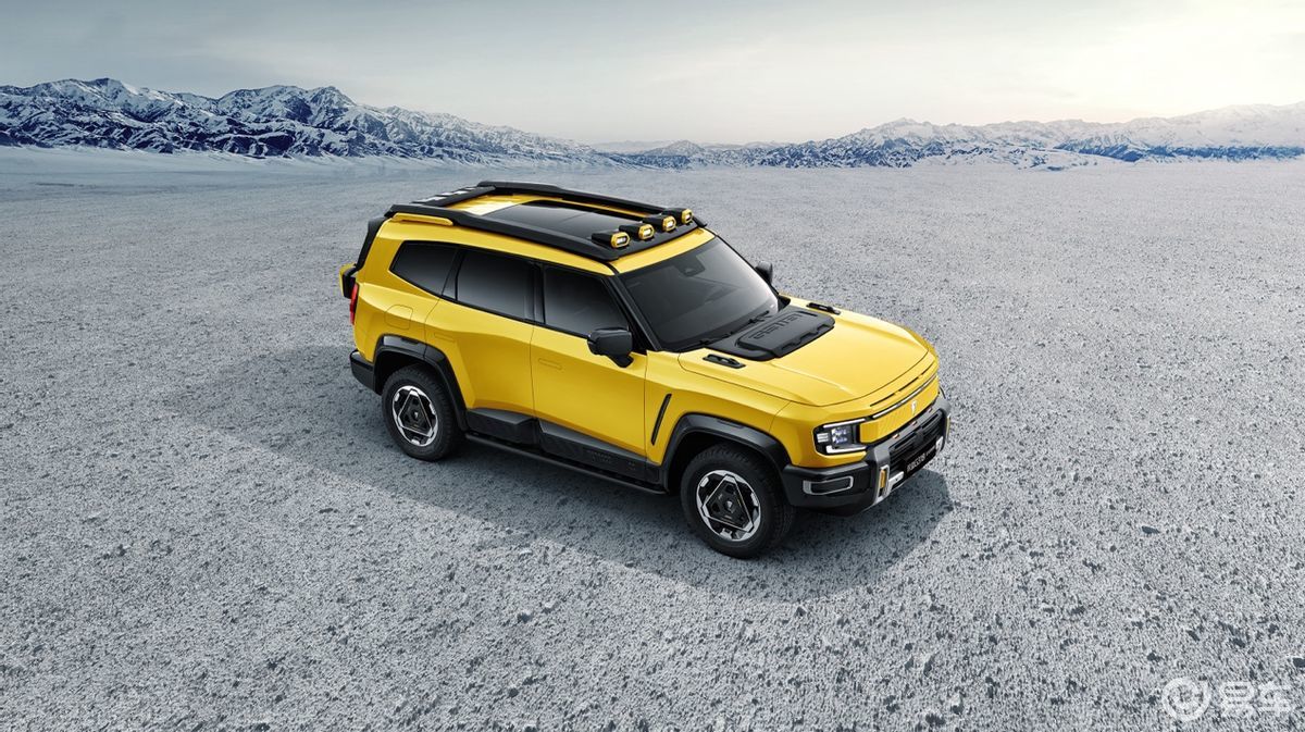 硬派SUV之争：深蓝G318无忧穿越版 vs 方程豹豹5