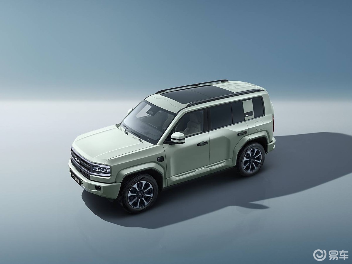 硬派SUV之争:深蓝G318无忧穿越版 vs 方程豹豹5