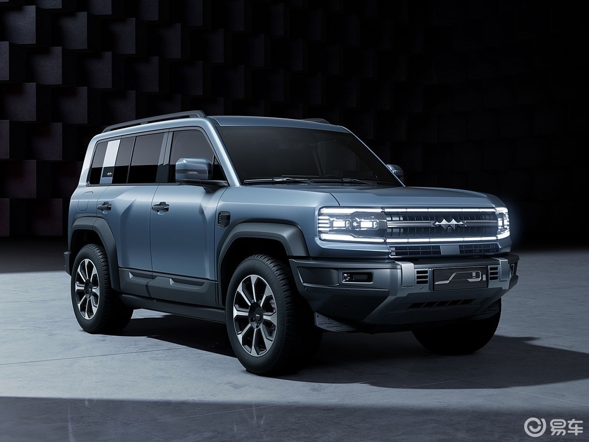 硬派SUV之争:深蓝G318无忧穿越版 vs 方程豹豹5