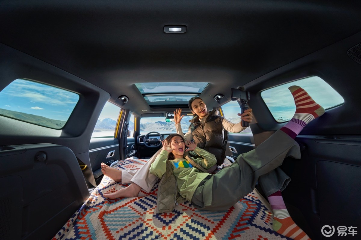 硬派SUV之争:深蓝G318无忧穿越版 vs 方程豹豹5