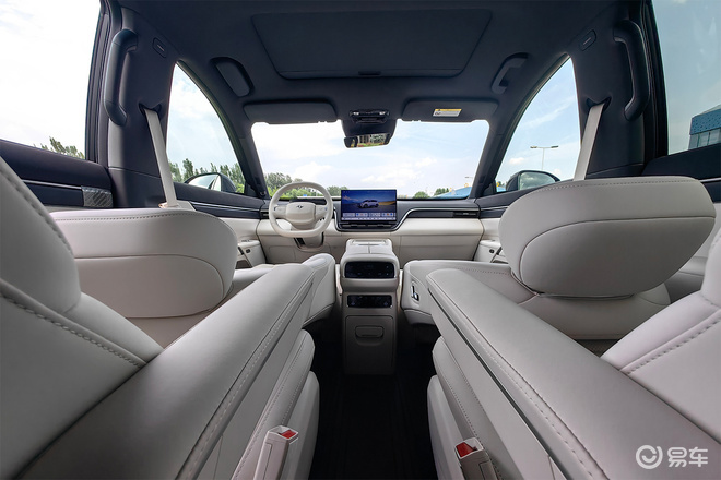 奕派科技快闪店开进北京，喊你奥森来看车