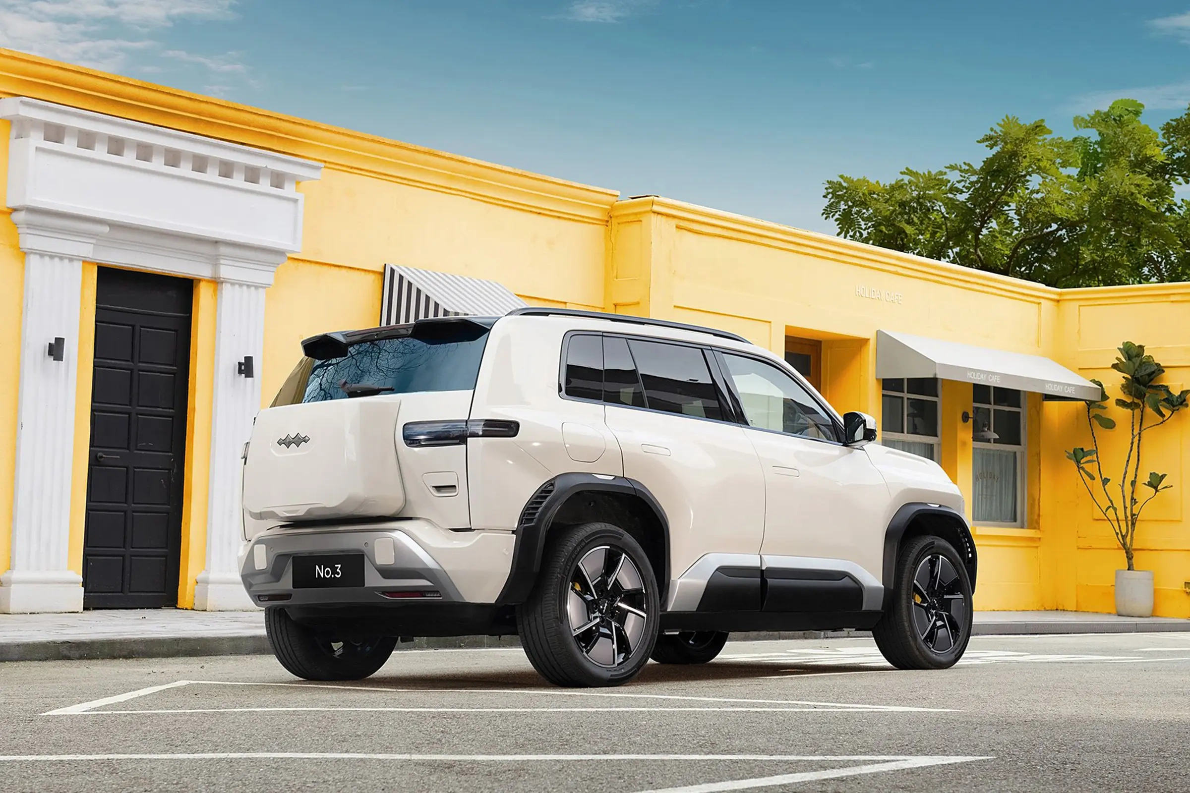 iCAR V23与钛3,谁最会拿捏年轻人那点“小心思”?