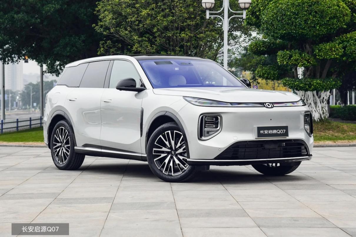 捷途山海L7 PLUS上市，对比长安启源Q07，谁更出色