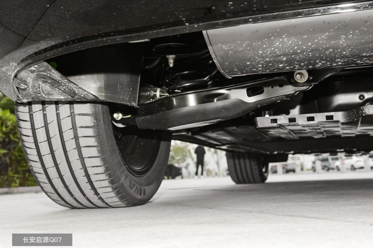 捷途山海L7 PLUS上市，对比长安启源Q07，谁更出色