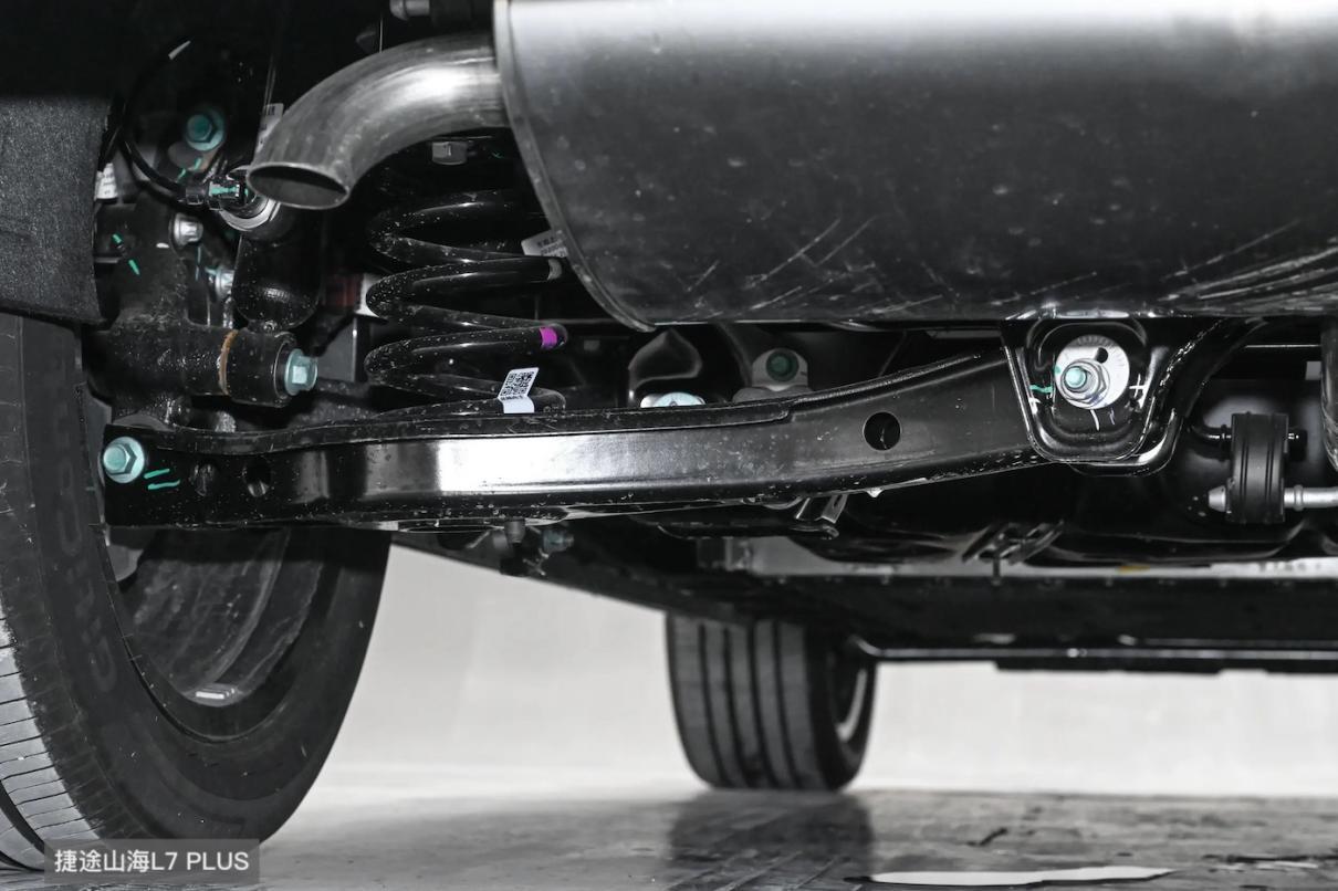 捷途山海L7 PLUS上市，对比长安启源Q07，谁更出色