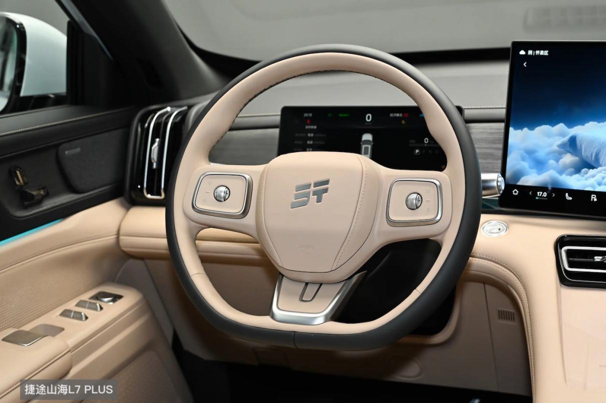 捷途山海L7 PLUS上市，对比长安启源Q07，谁更出色