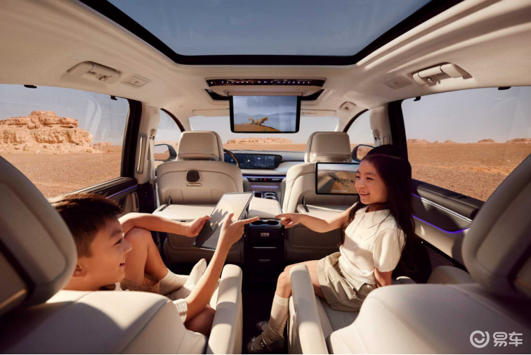 全新GL8陆尊焕新上市 售价33.99万-39.99万元