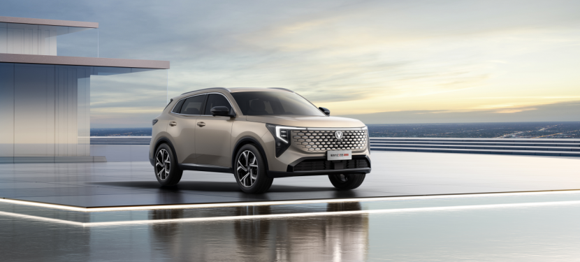 长安第四代CS55PLUS外观内饰曝光