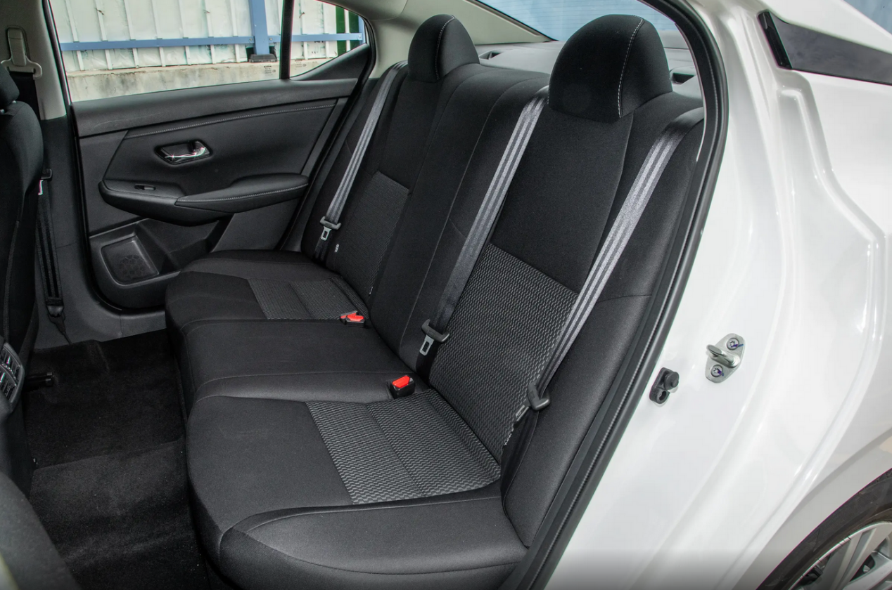 落地6万大的日产轩逸还值得购买吗?只要你能接受它的缺点